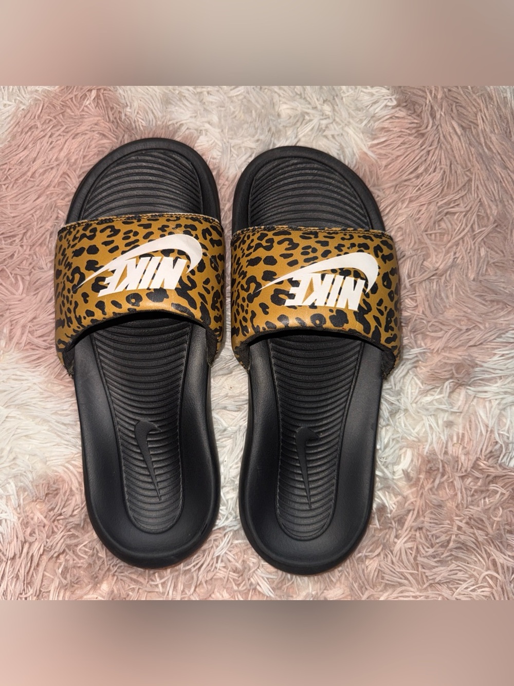 Nike Women's Leopard Print Slide Sandals - Black/Brown sz.10